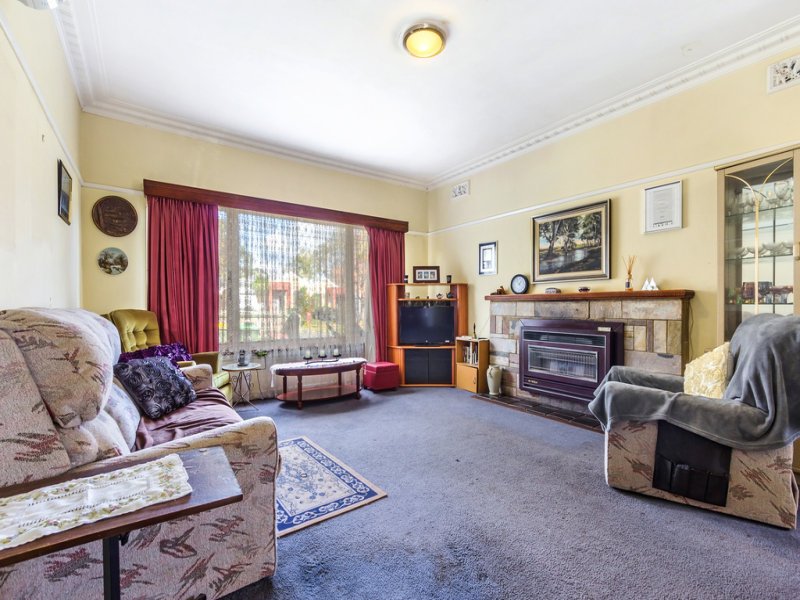 7 Craig Street, Blackburn South image 2