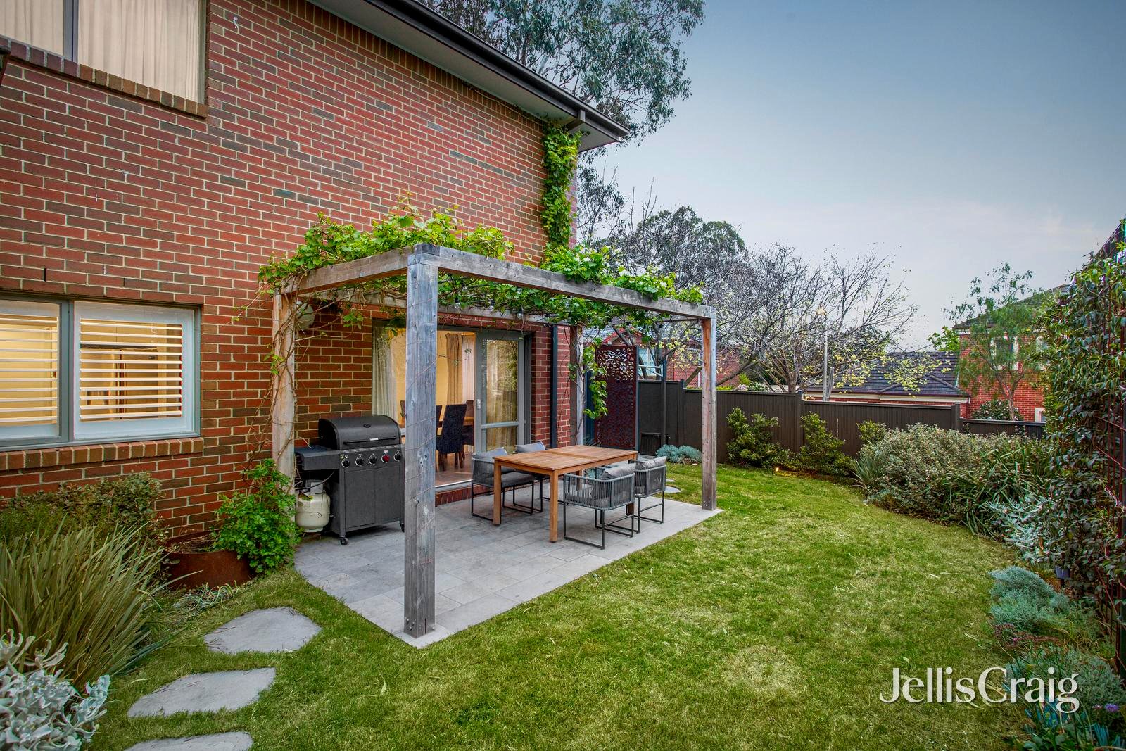 7 Cremin Close, Kew image 13