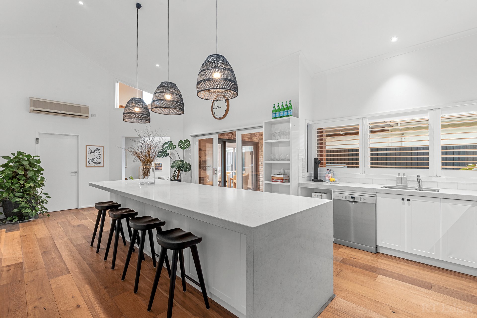 Property Gallery Thumbnail 5