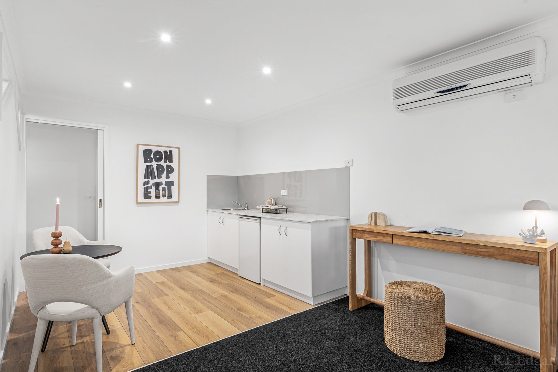 Property Gallery Thumbnail 22