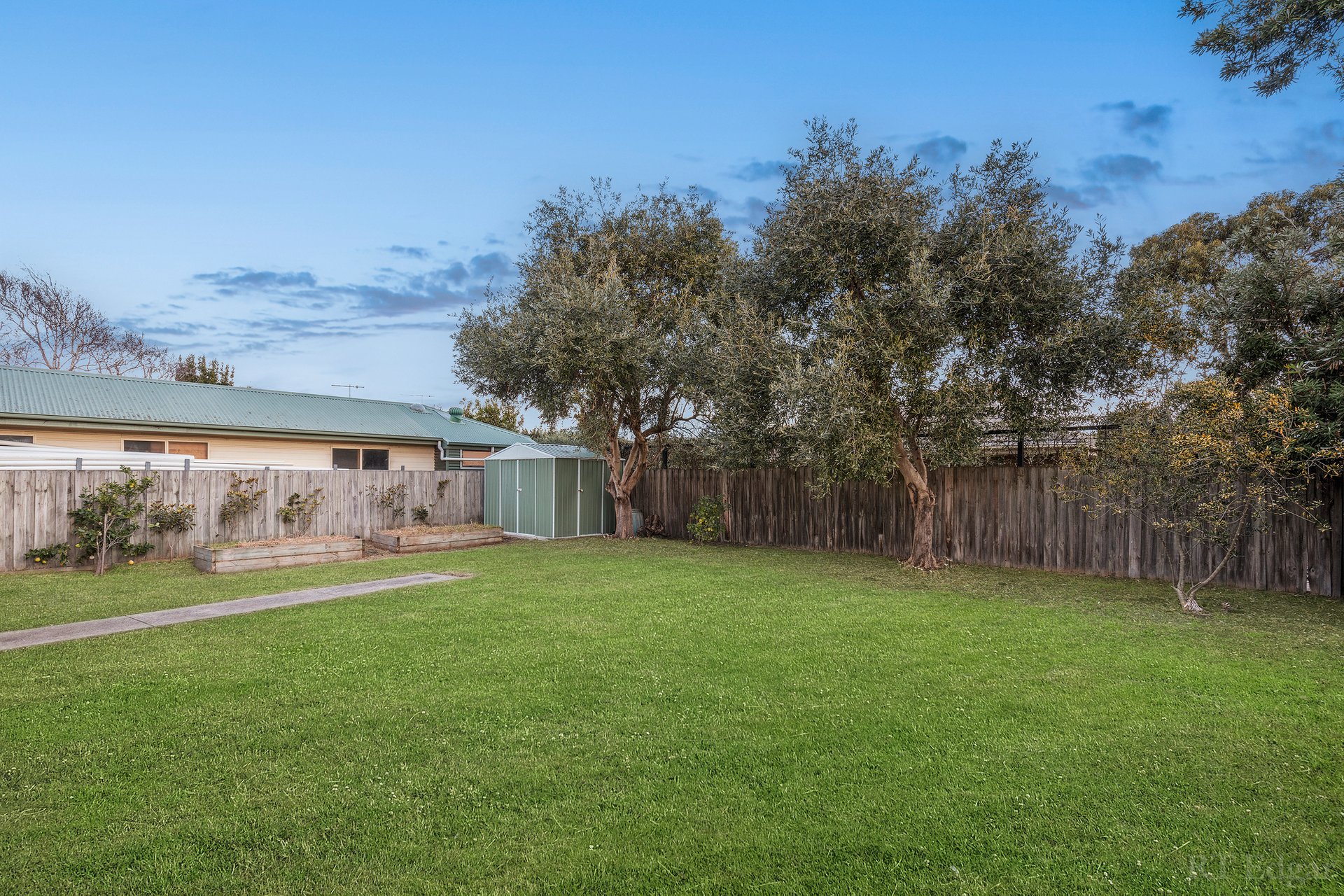Property Gallery Thumbnail 24