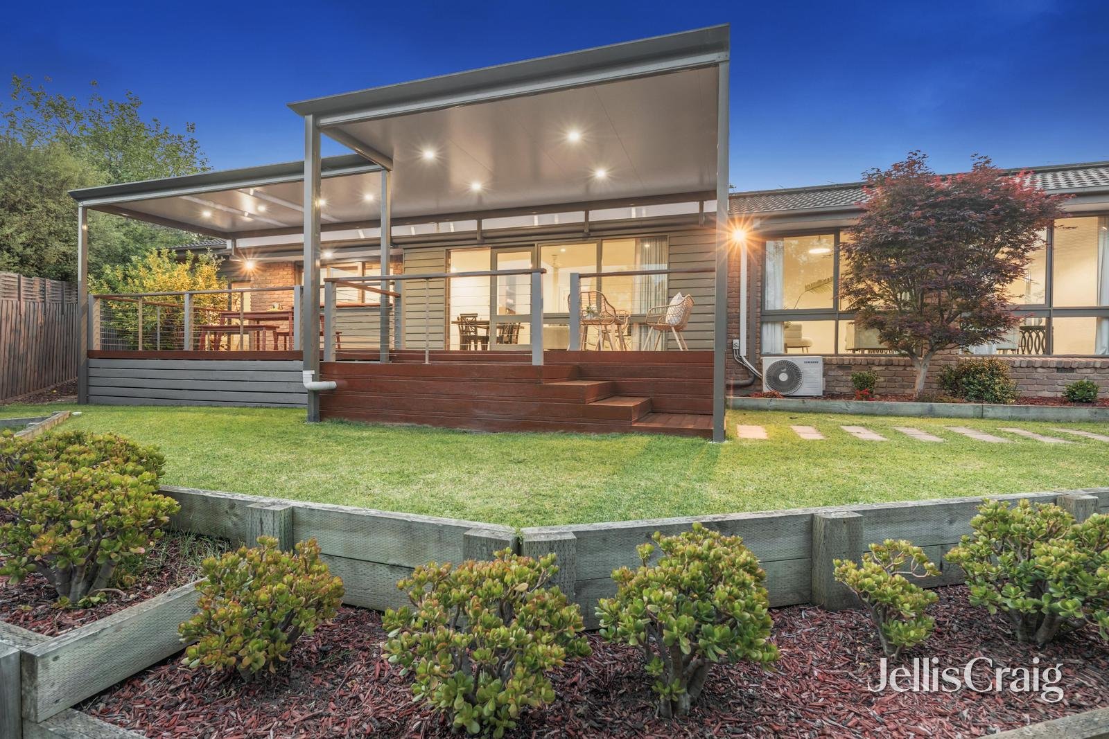 7 Darvell Close, Wheelers Hill image 12