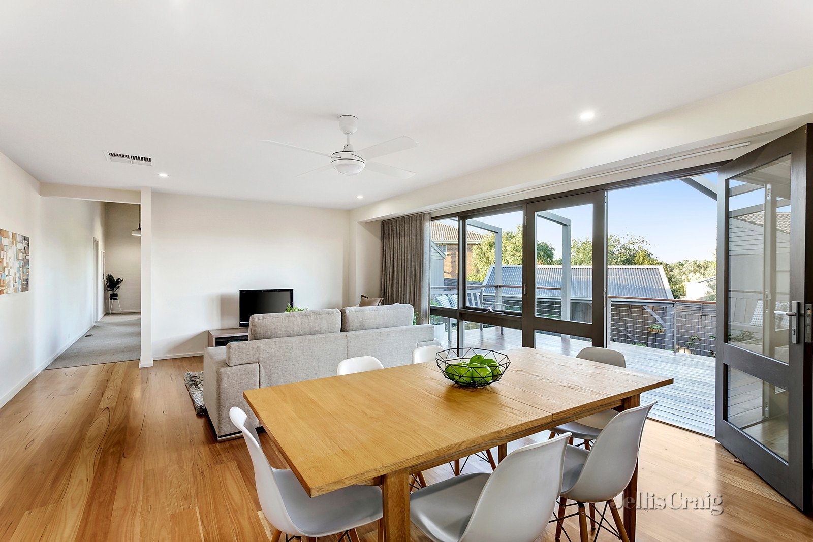 7 Darvell Close, Wheelers Hill image 4