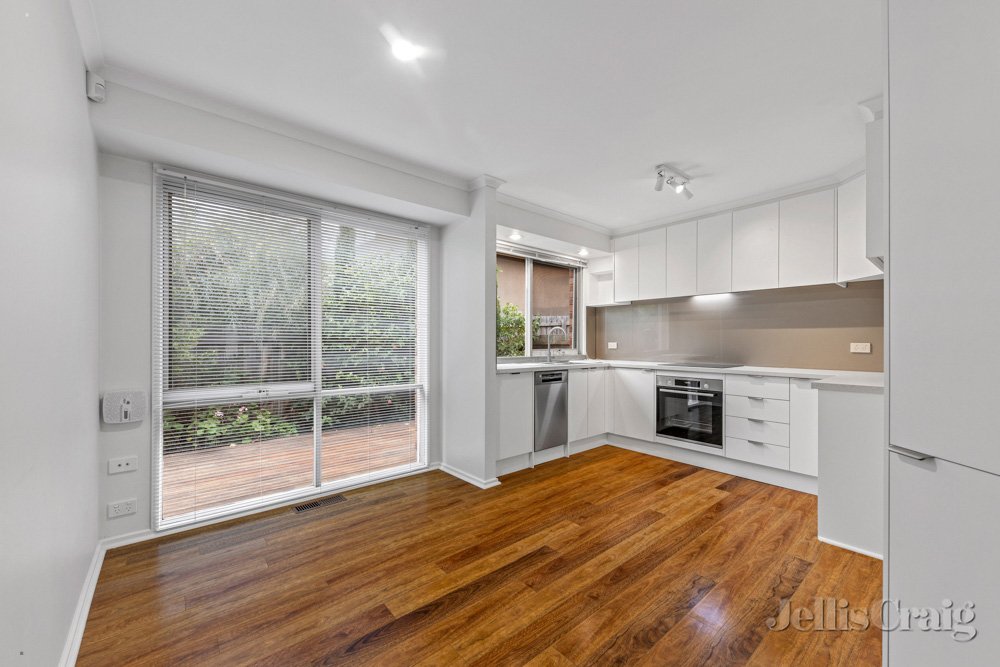 7 Davies Street, Rosanna image 3