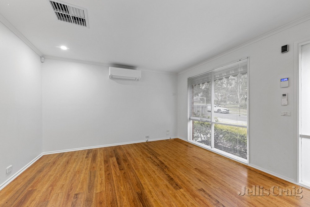 7 Davies Street, Rosanna image 4