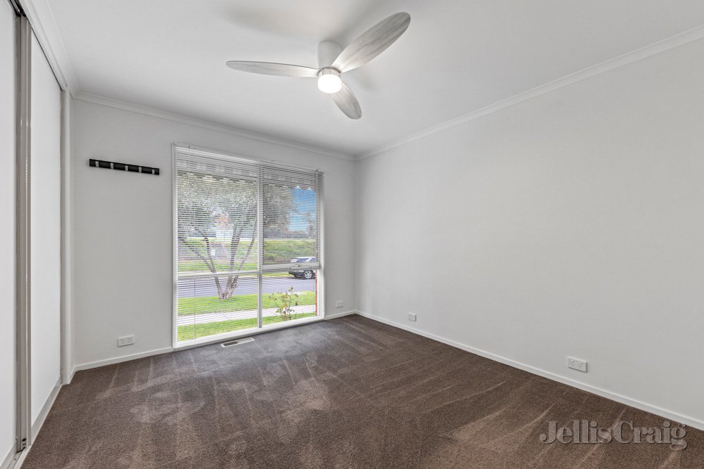 7 Davies Street, Rosanna image 6