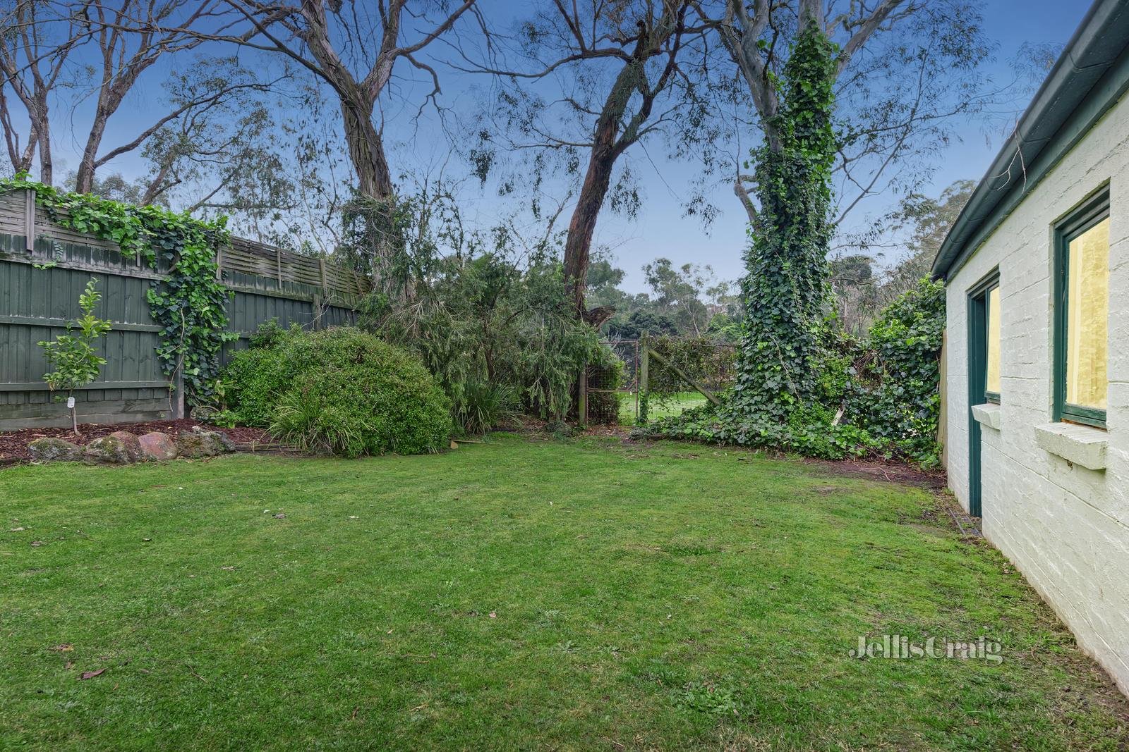 7 Davison Street, Mitcham image 12