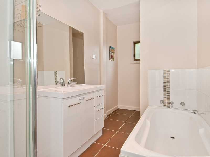 7 Dawson Street, East Geelong image 4