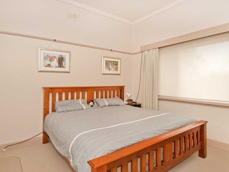 7 Dawson Street, East Geelong image 5