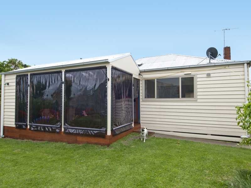 7 Dawson Street, East Geelong image 7