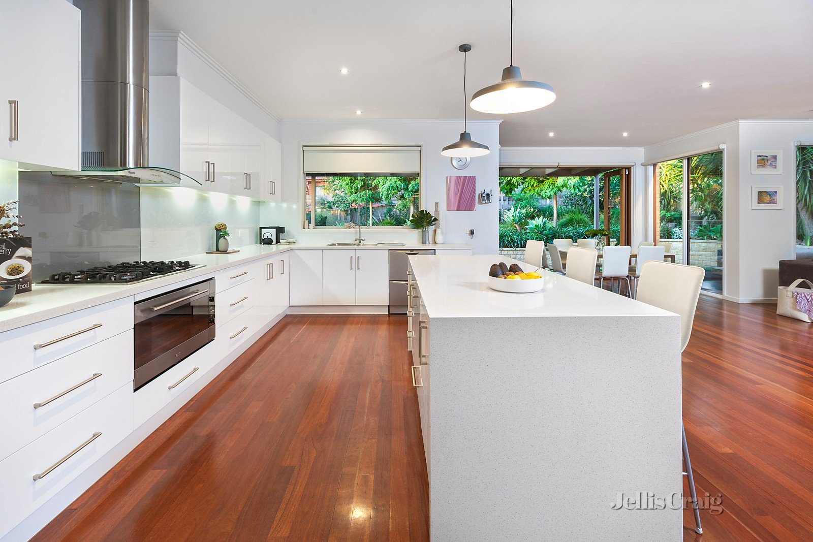 7 Delatite Court, Yallambie image 3