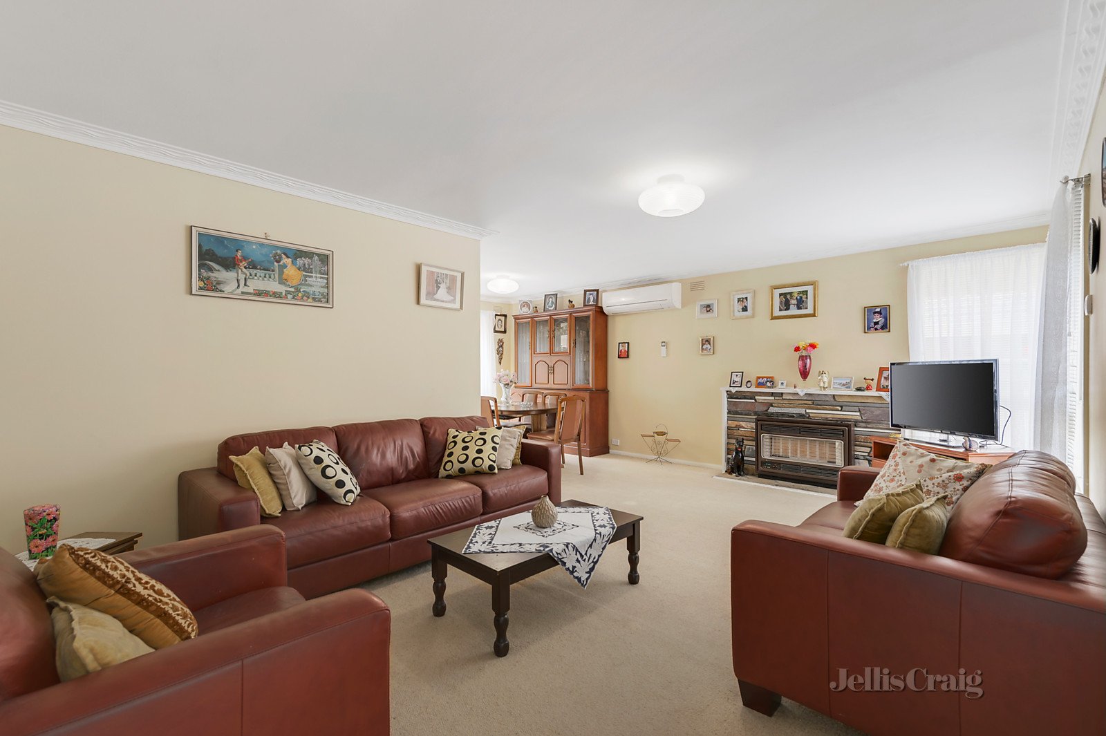 7 Delmore Crescent, Glen Waverley image 2