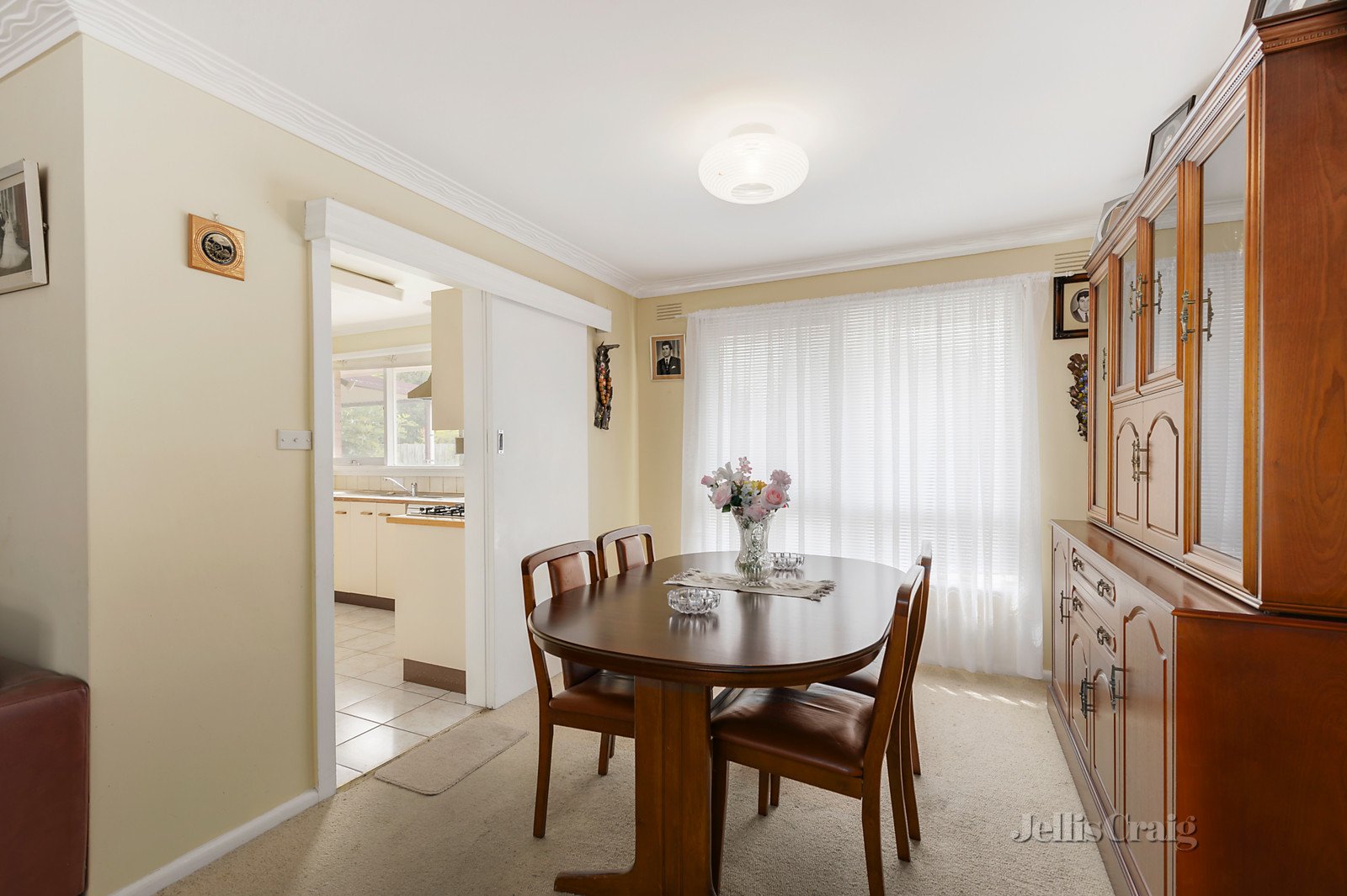 7 Delmore Crescent, Glen Waverley image 4