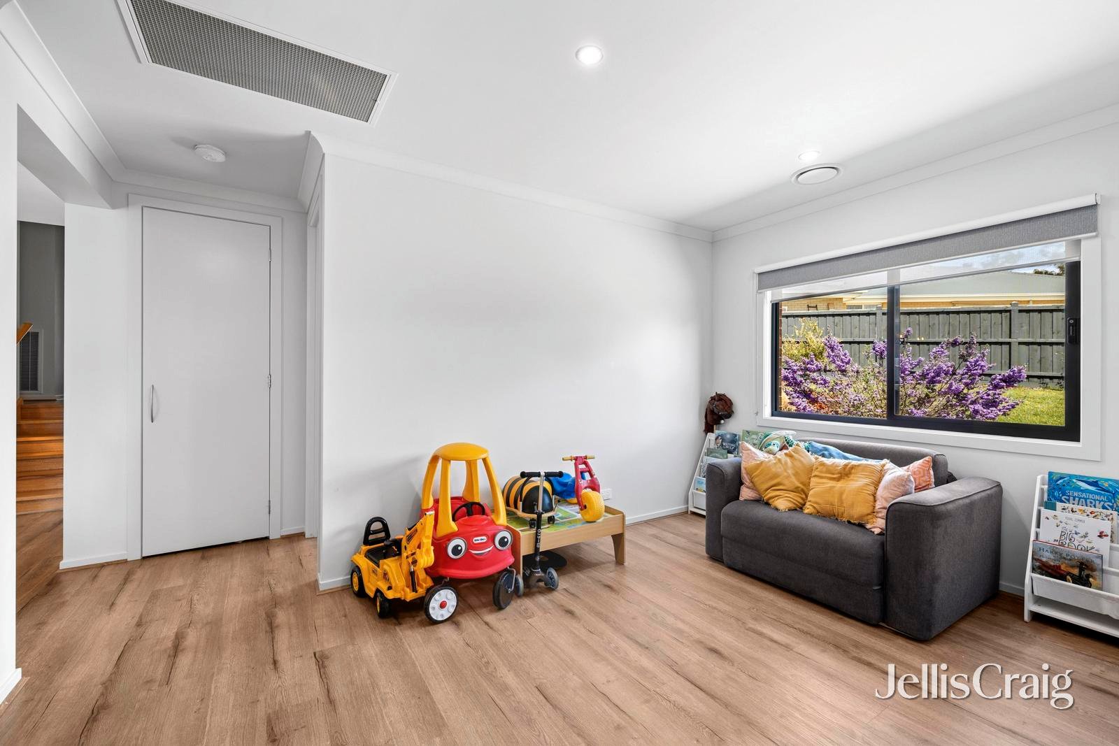7 Dianella Court, Woodend image 12
