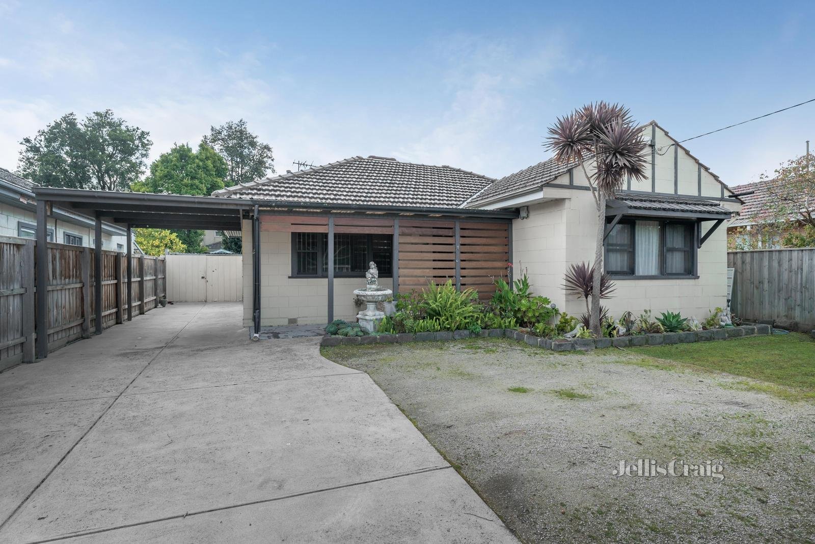 7 Dixon Grove, Blackburn image 1