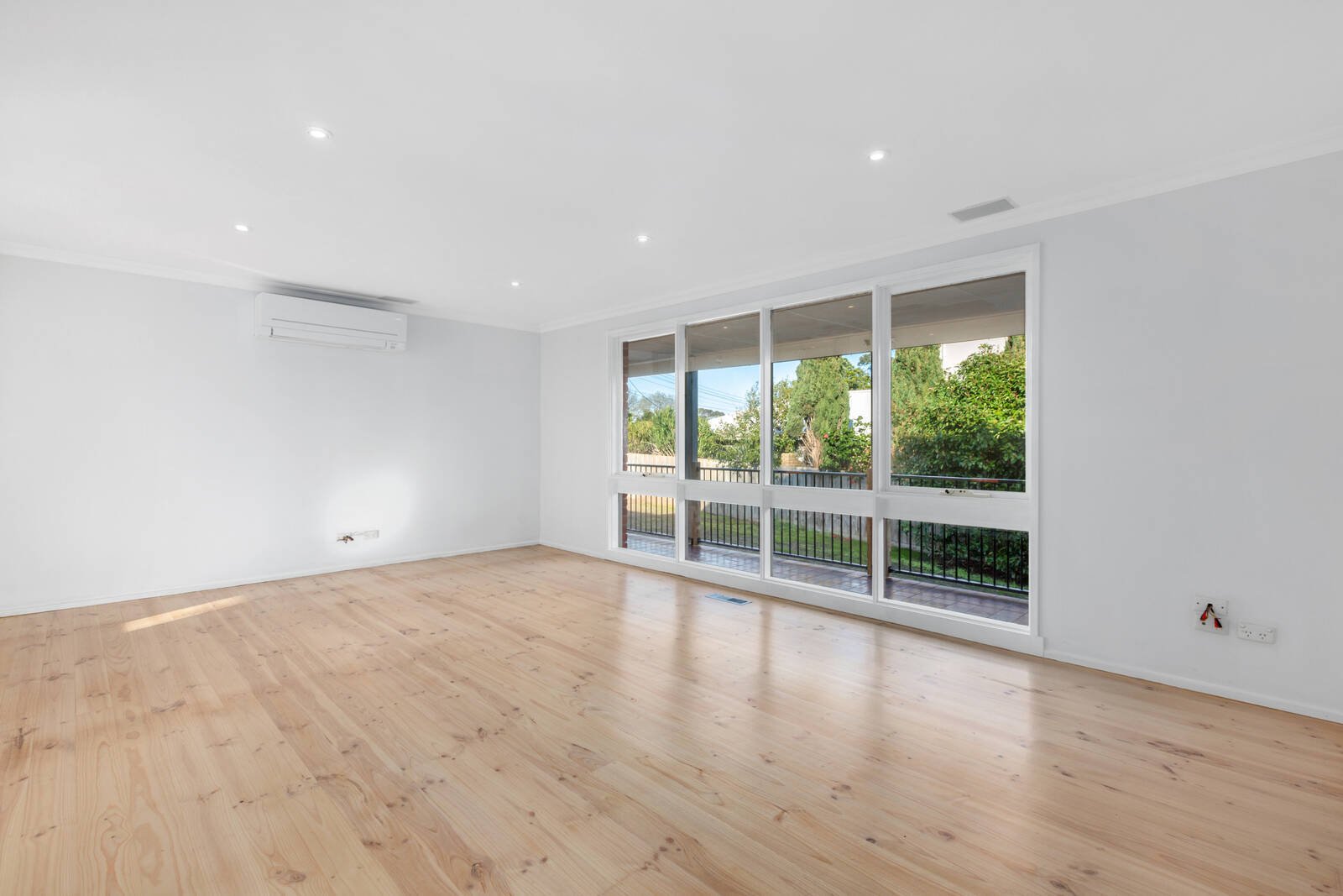Property Gallery Thumbnail 4