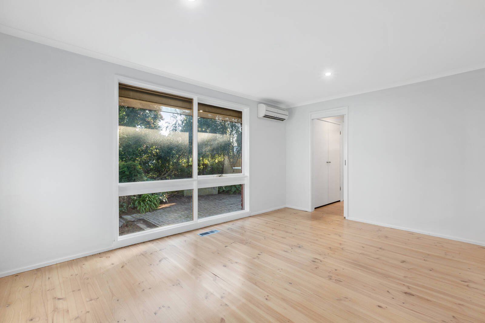Property Gallery Thumbnail 5