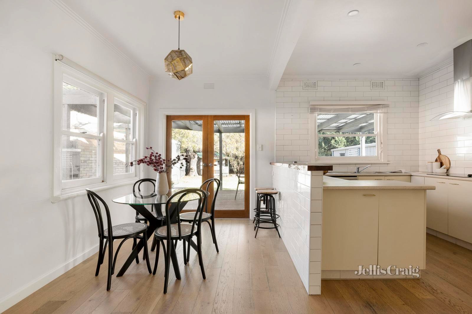 7 Dromana Avenue, Bentleigh East image 4