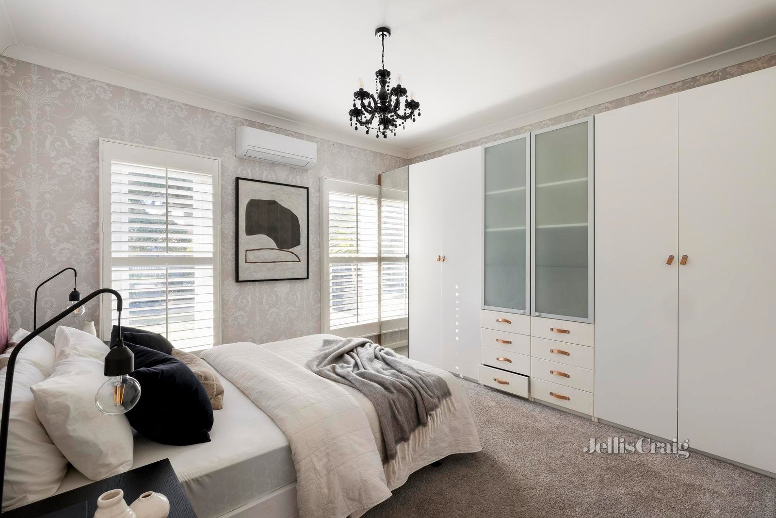 7 Dromana Avenue, Bentleigh East image 7