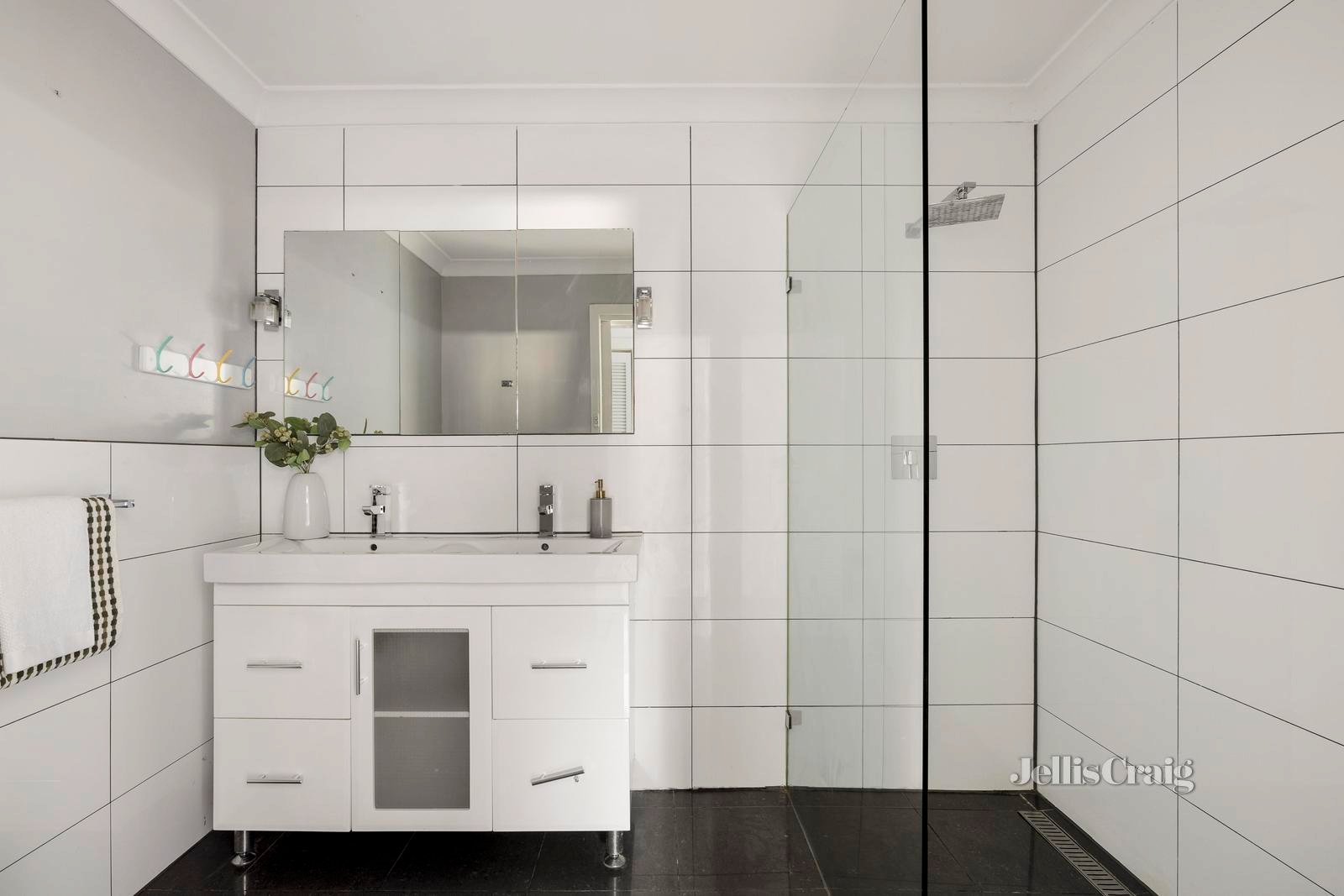 7 Dromana Avenue, Bentleigh East image 9