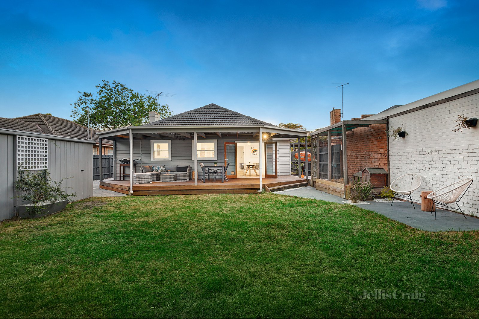 7 Dromana Avenue, Bentleigh East image 9