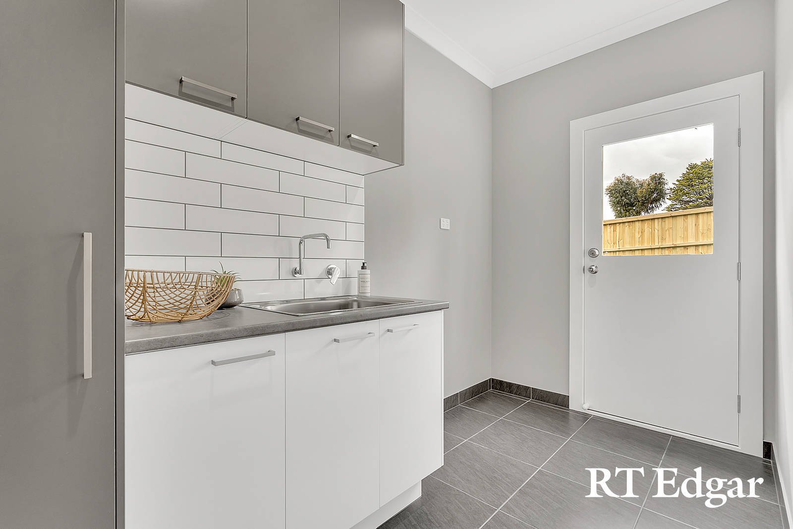 Property Gallery Thumbnail 10