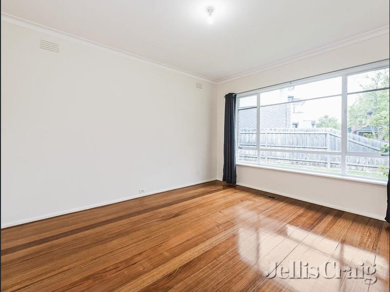 7 Elaine Court, Bentleigh East image 3