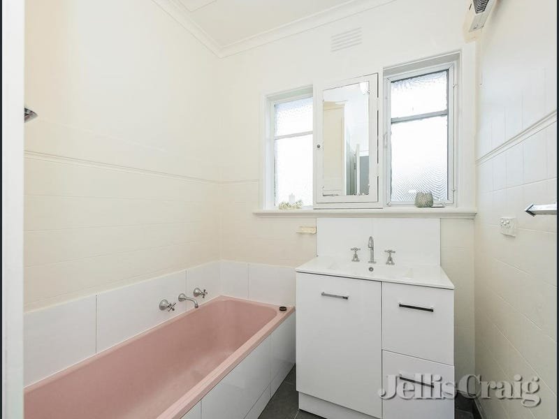 7 Elaine Court, Bentleigh East image 6