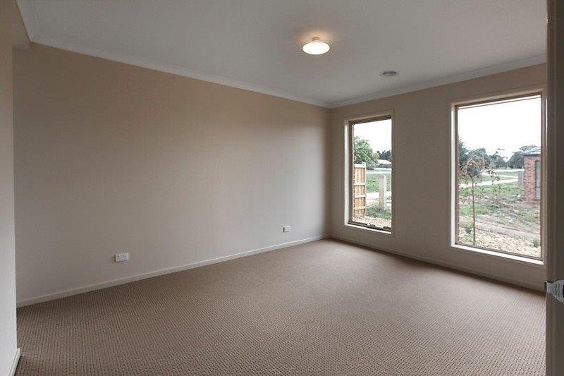 Property Gallery Thumbnail 6