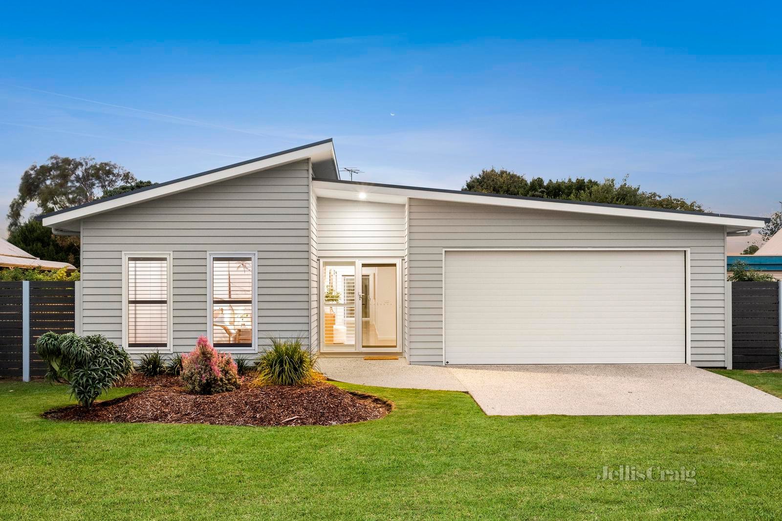 7 Elliot Court, Point&nbsp;Lonsdale image 1