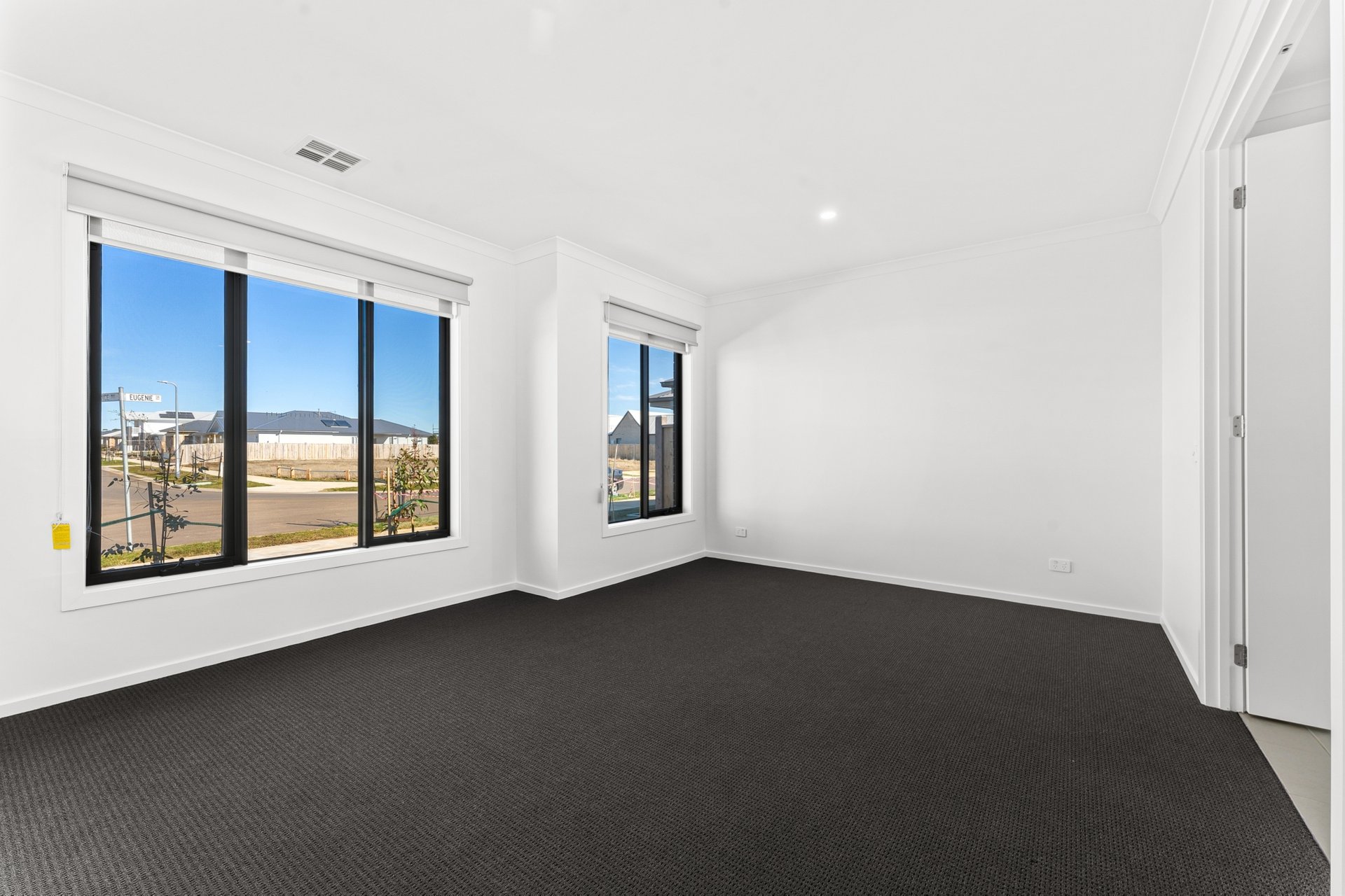 Property Gallery Thumbnail 4