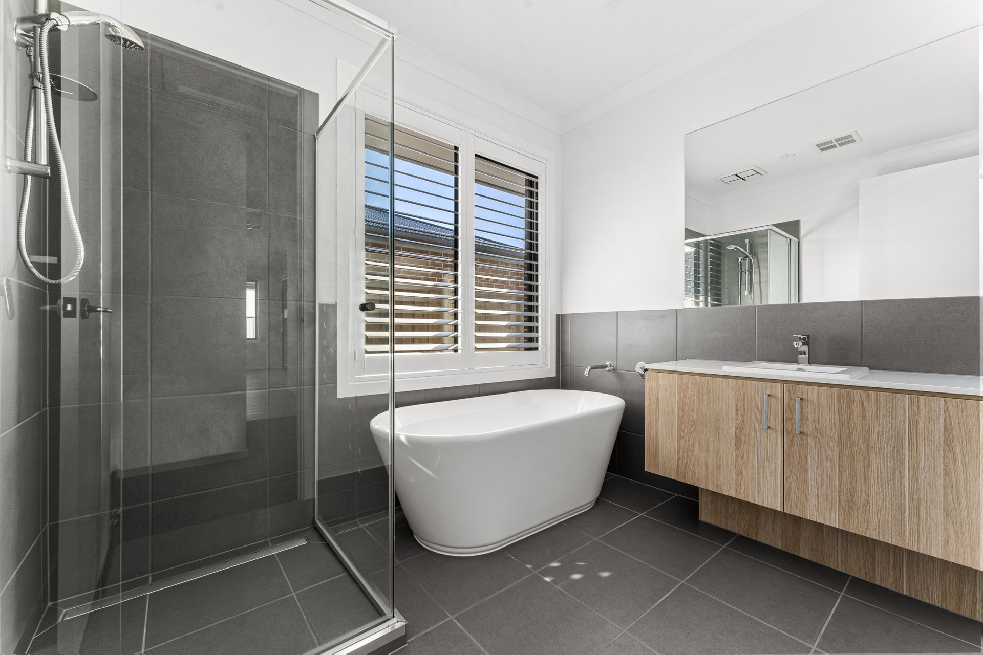 Property Gallery Thumbnail 9