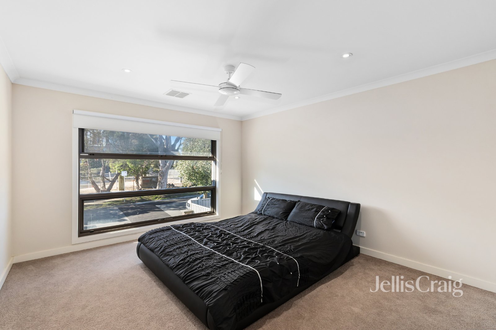 7 Forster Street, Ivanhoe image 8