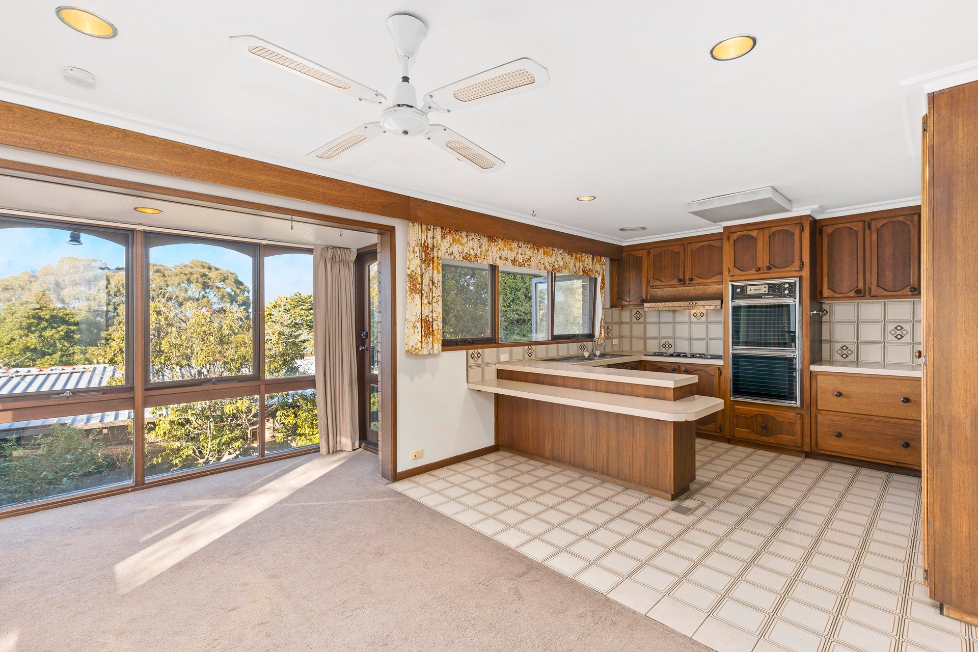 7 Fran Court, Glen Waverley image 2