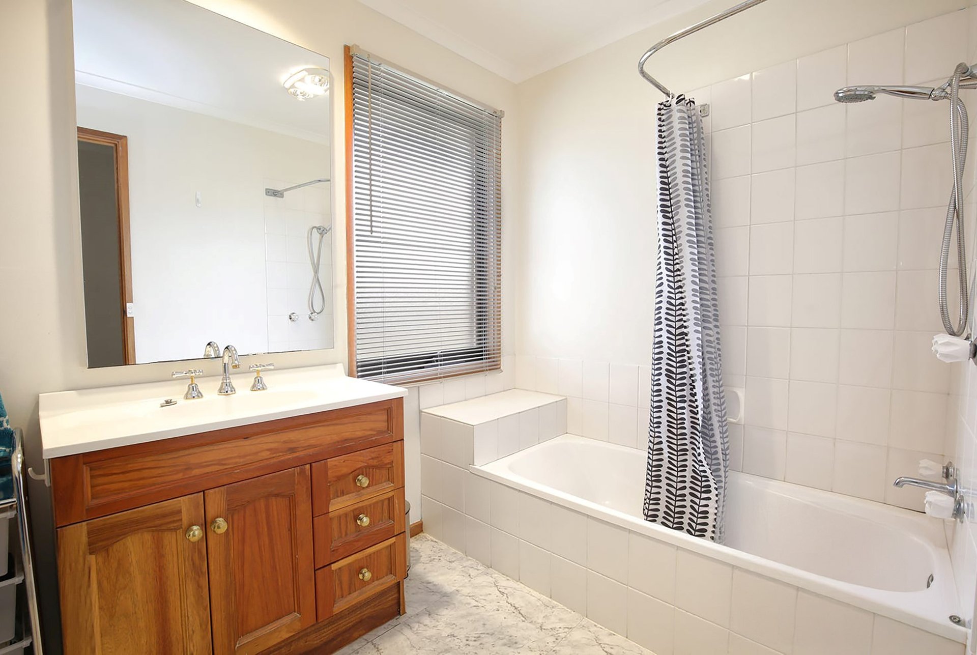 7 Freesia Court, Whittington image 8