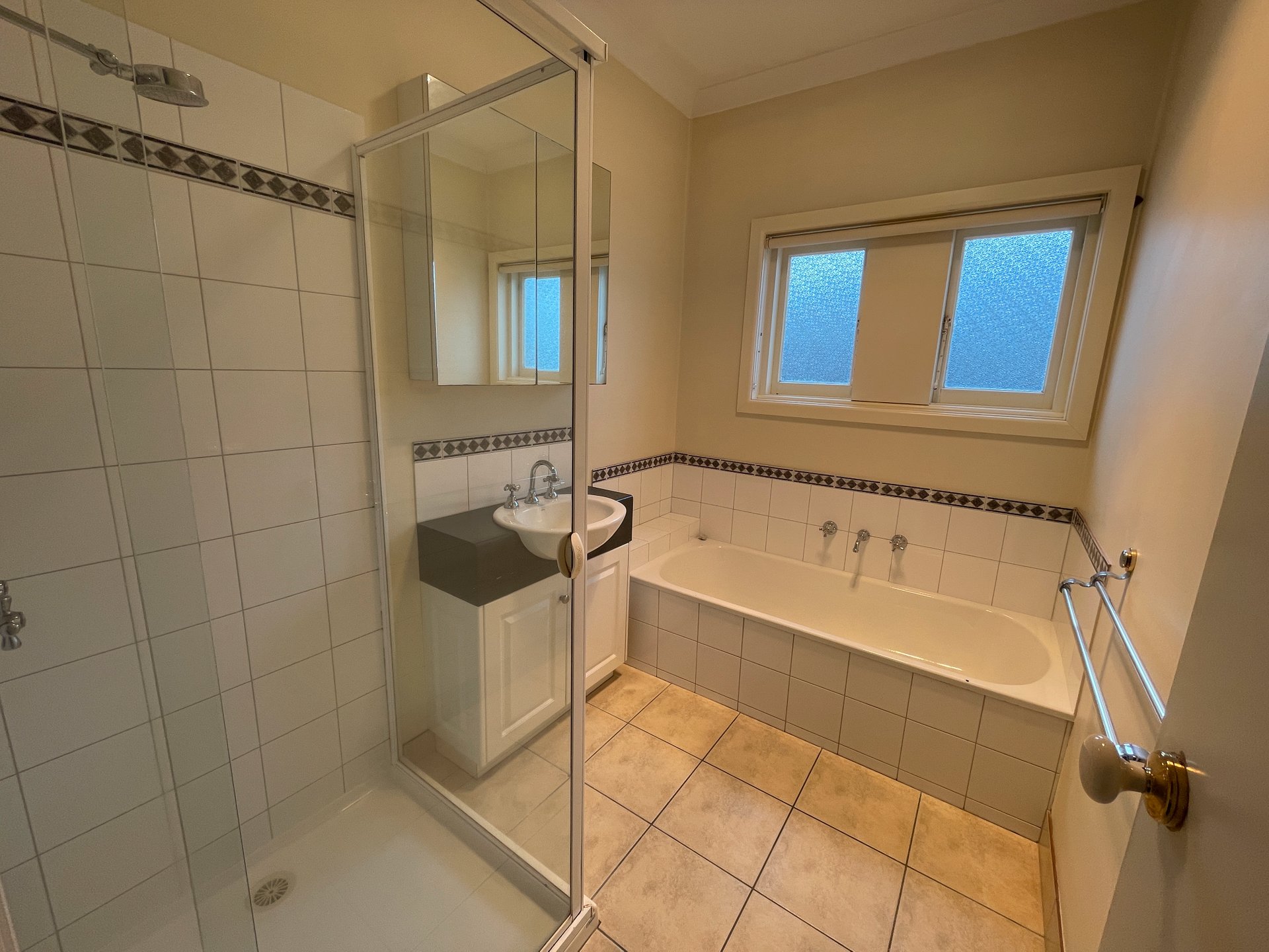 7 Gaylard Avenue, Newtown image 4