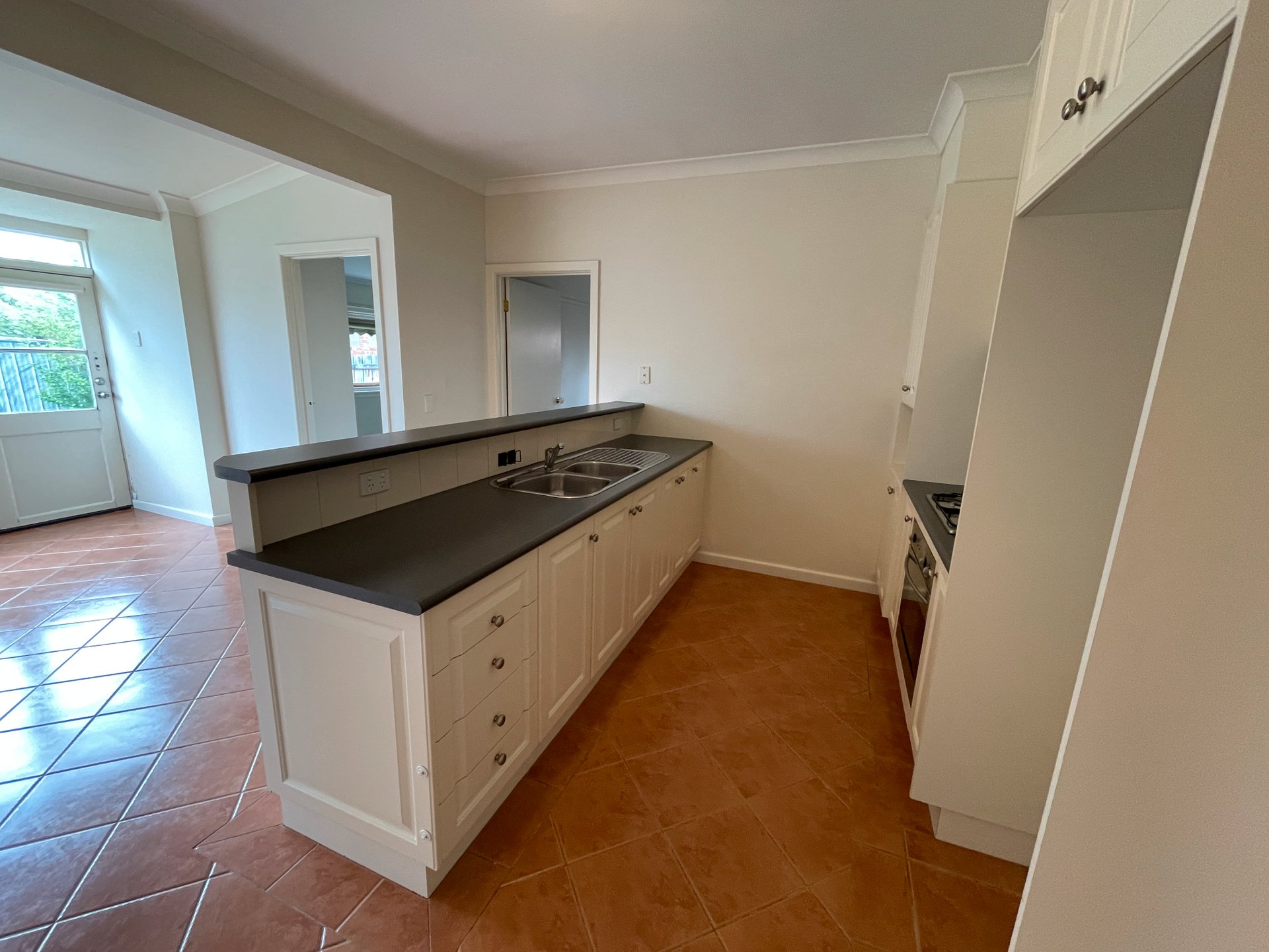 7 Gaylard Avenue, Newtown image 6