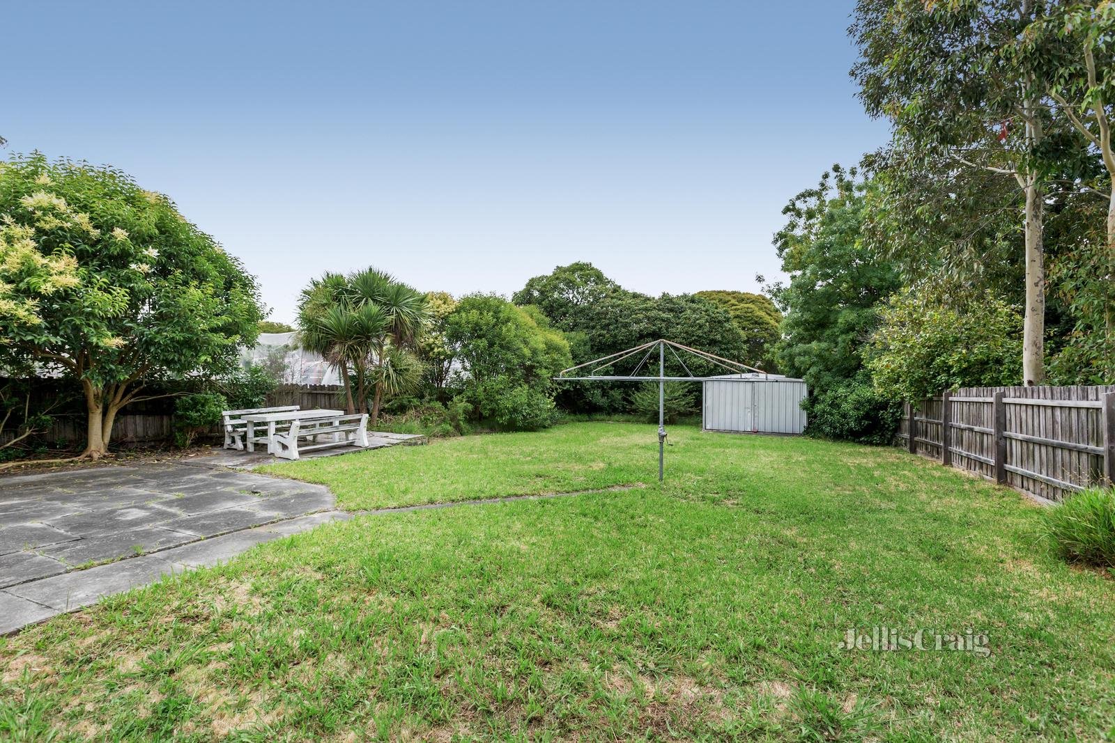 7 Glenice Avenue, Blackburn South image 6