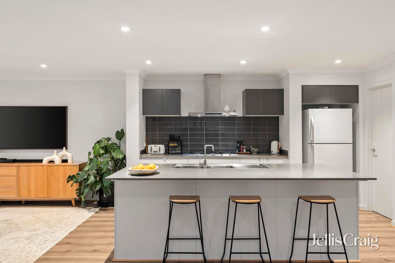 7 Goodwin Street, Chirnside&nbsp;Park image 2