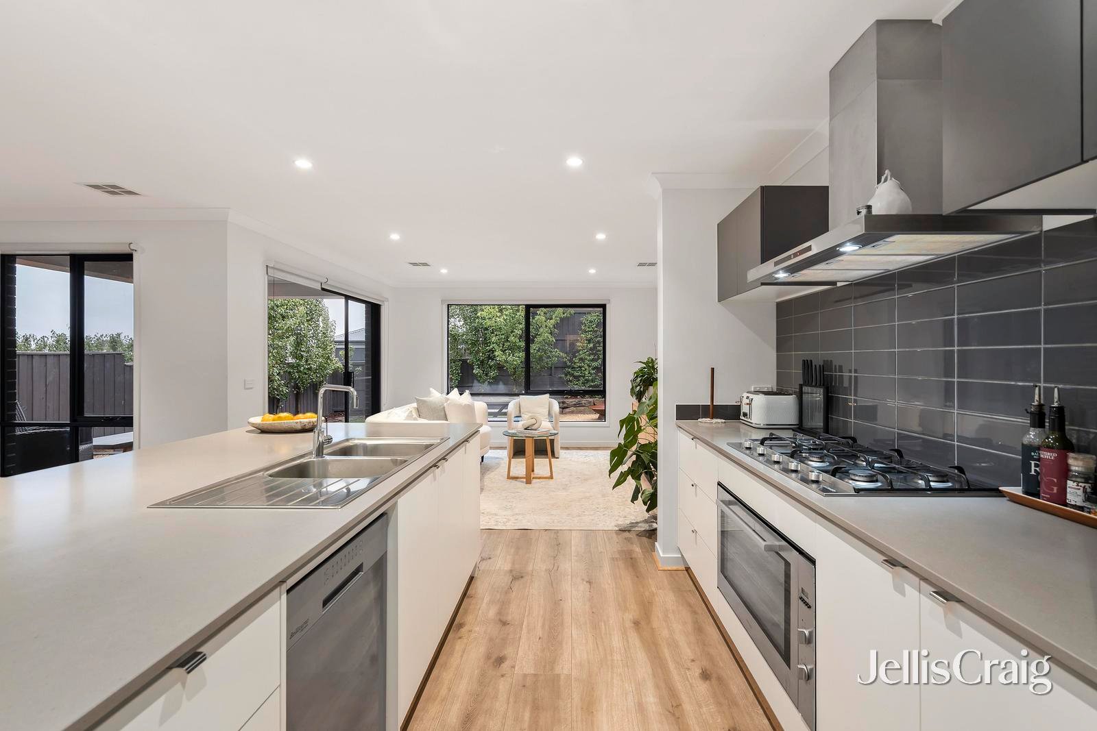 7 Goodwin Street, Chirnside&nbsp;Park image 3