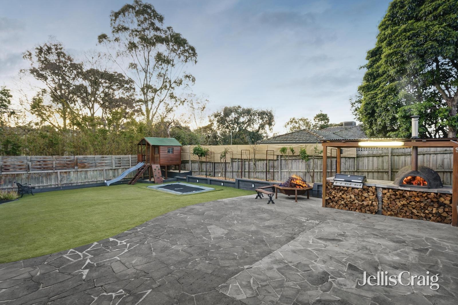 7 Gould Street, Balwyn North image 6