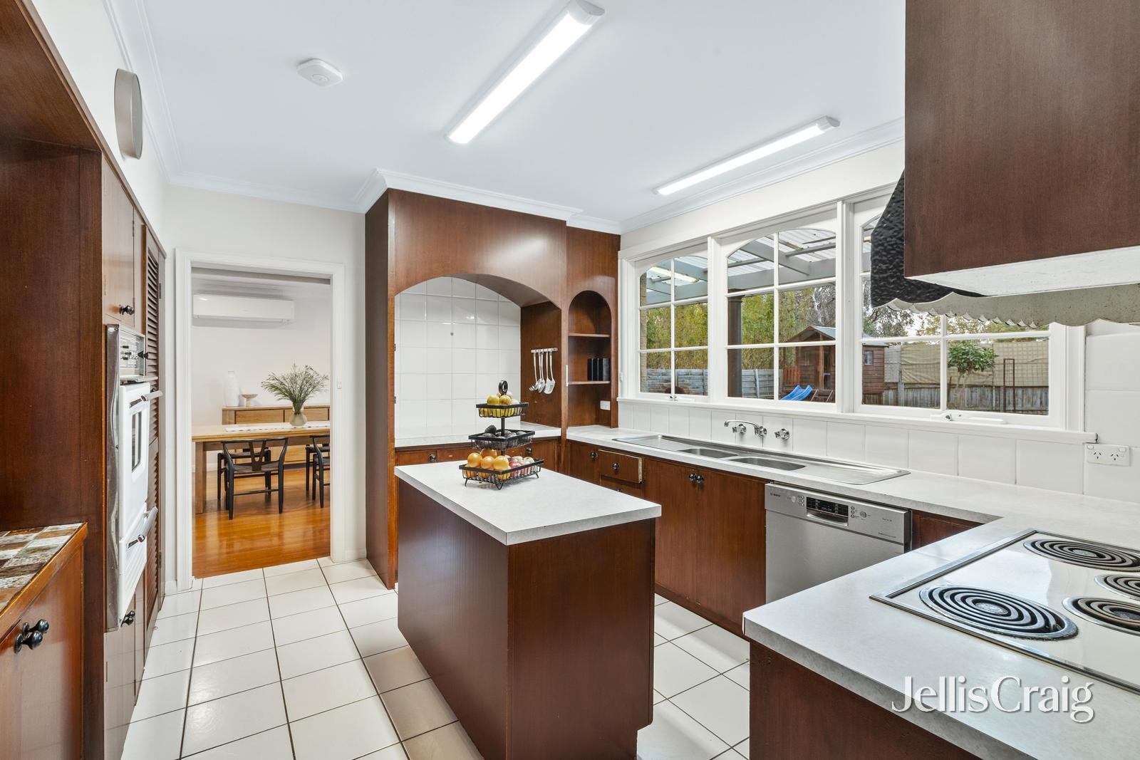 7 Gould Street, Balwyn North image 8
