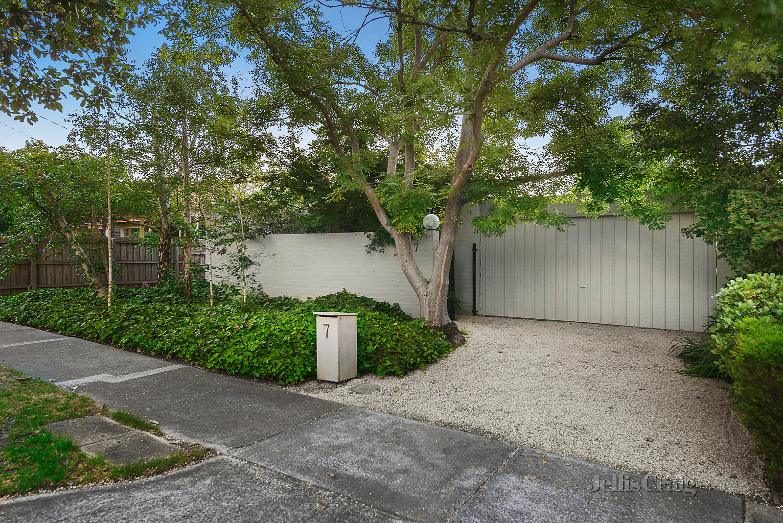 7 Grange Street, Mont Albert image 2