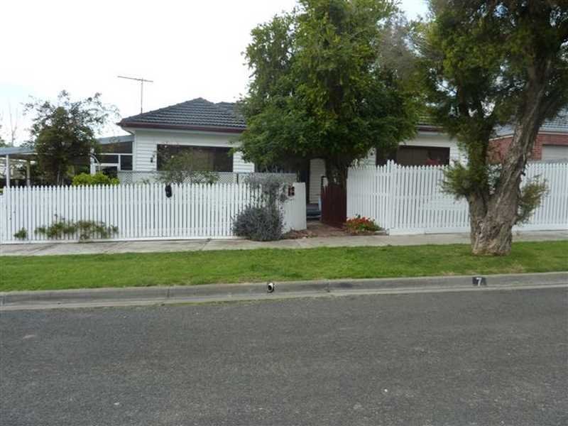 7 Great Britain Street, Herne Hill image 1
