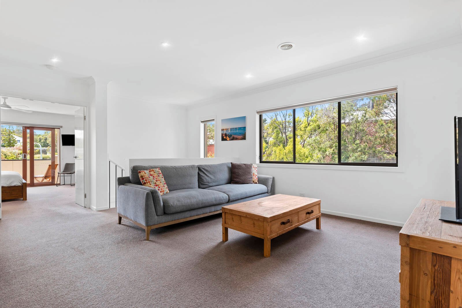 Property Gallery Thumbnail 9