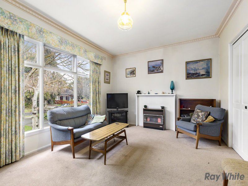 7 Halsey Street, Box Hill South image 2