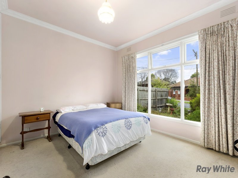7 Halsey Street, Box Hill South image 3