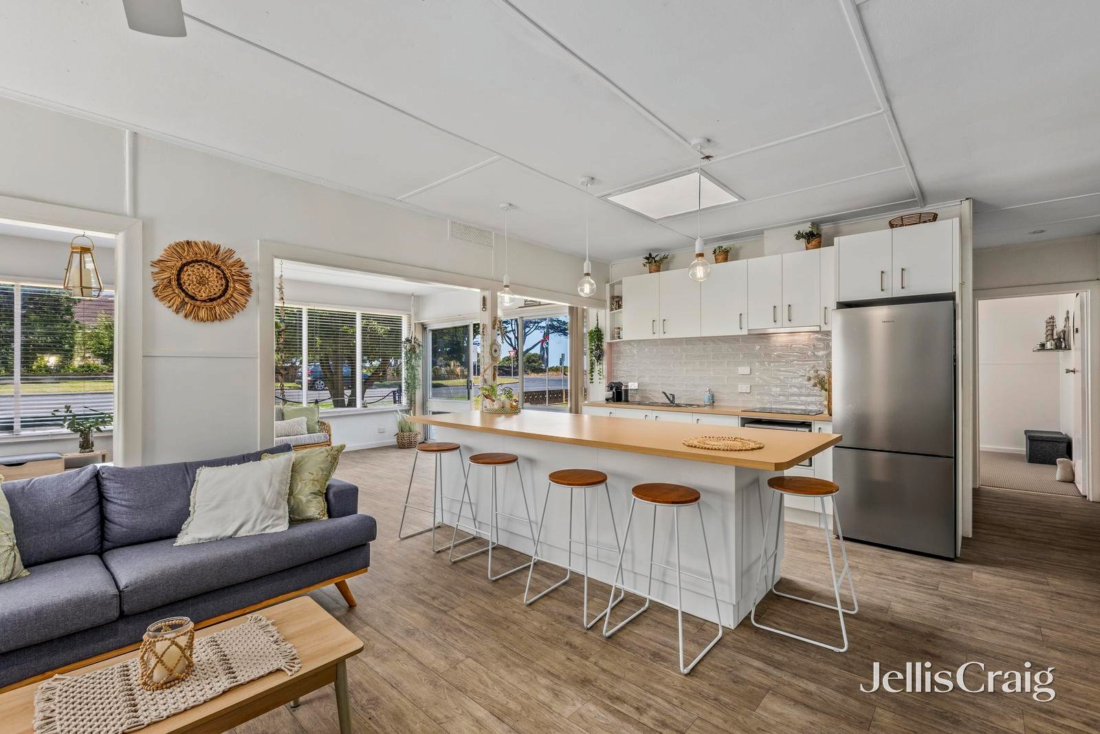 7 Harvey Road, St Leonards image 2