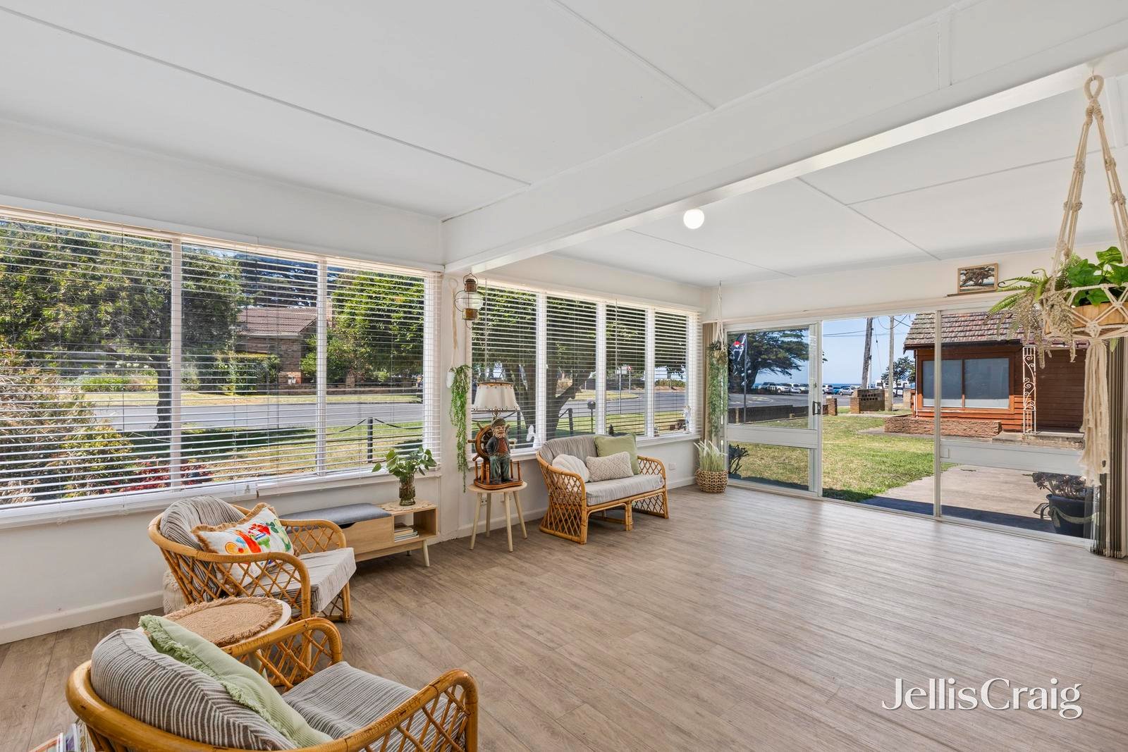 7 Harvey Road, St Leonards image 5