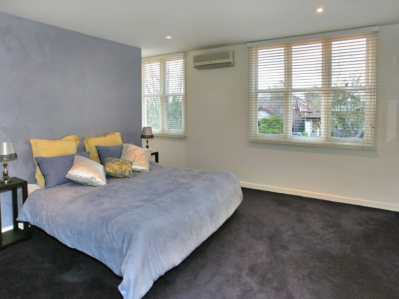 7 Heaton Avenue, Elwood image 5